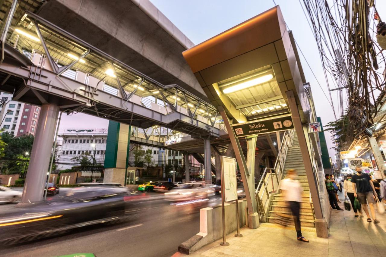 Baan Kun Mhor Hostel บ้านคุณหมอโฮสเทล Bangkok Ngoại thất bức ảnh