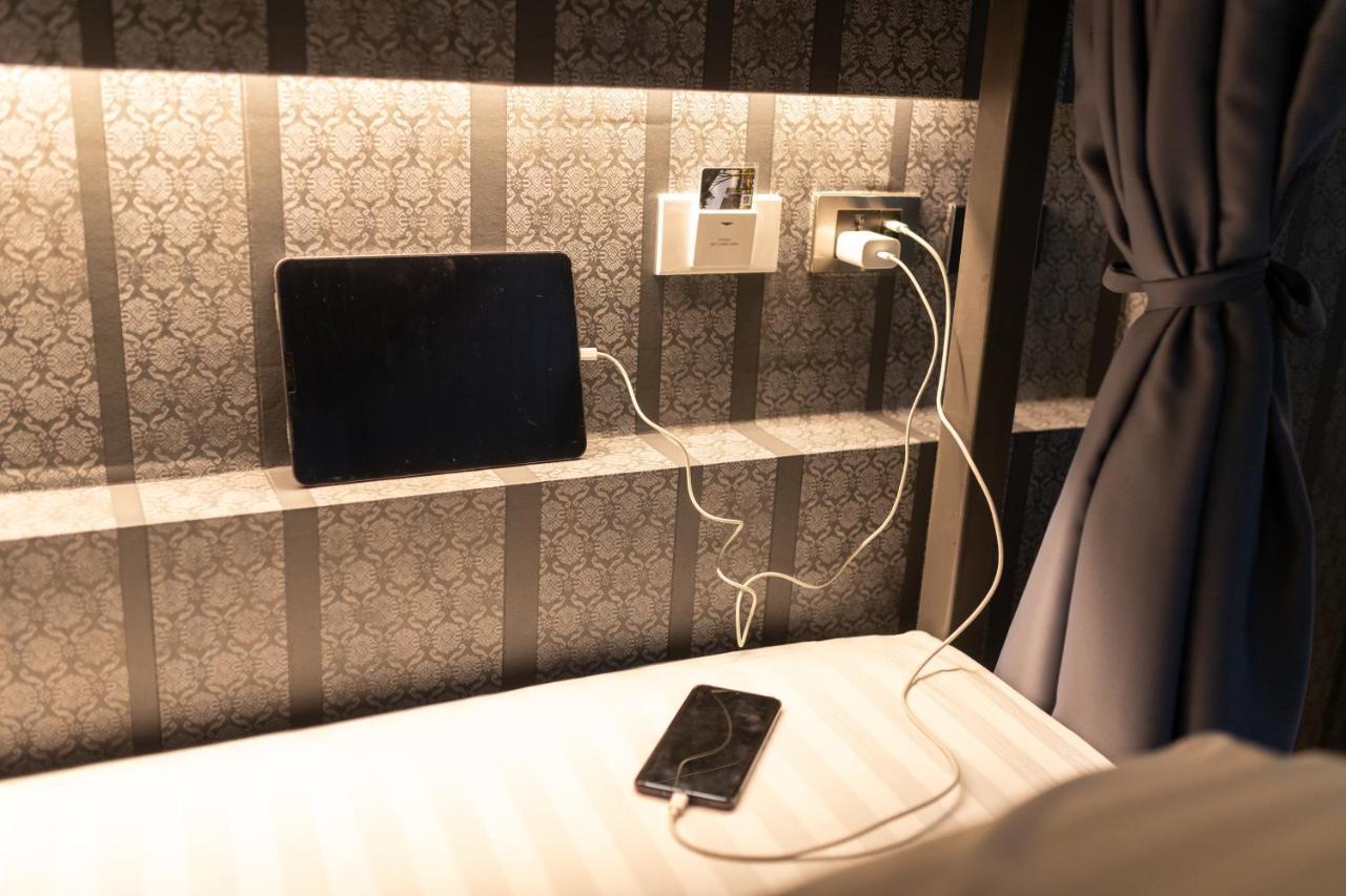 Baan Kun Mhor Hostel บ้านคุณหมอโฮสเทล Bangkok Ngoại thất bức ảnh