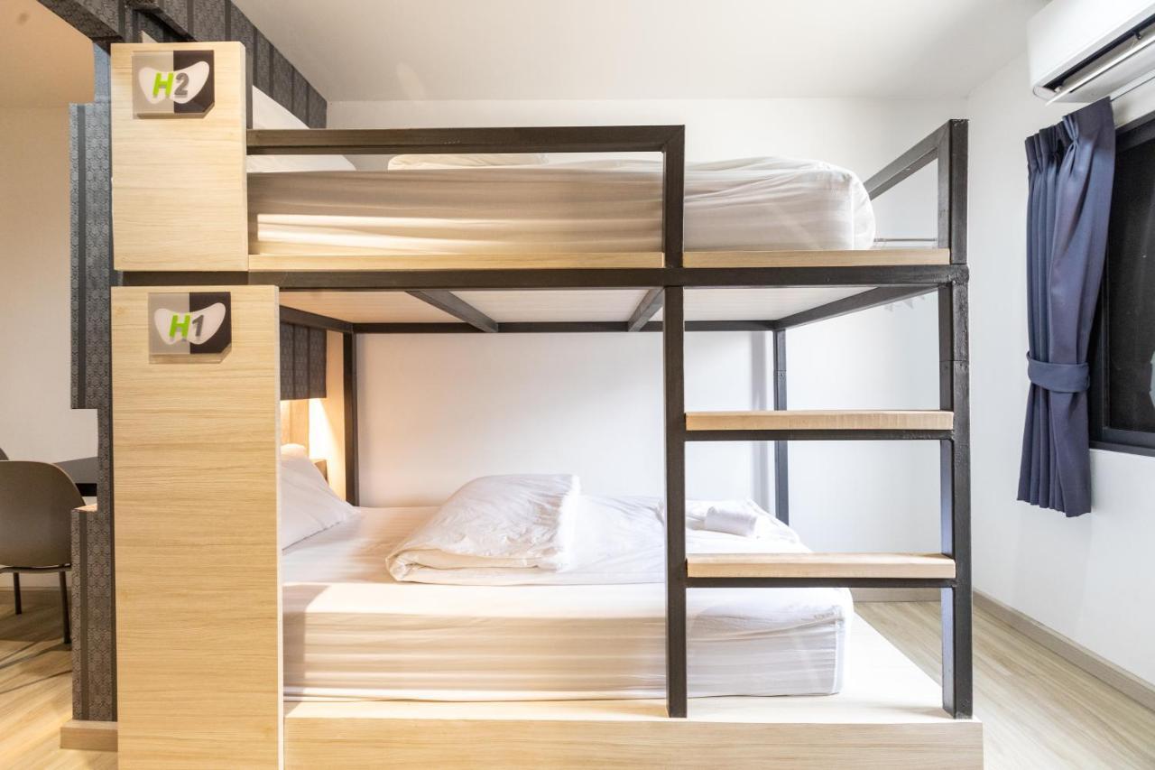 Baan Kun Mhor Hostel บ้านคุณหมอโฮสเทล Bangkok Ngoại thất bức ảnh