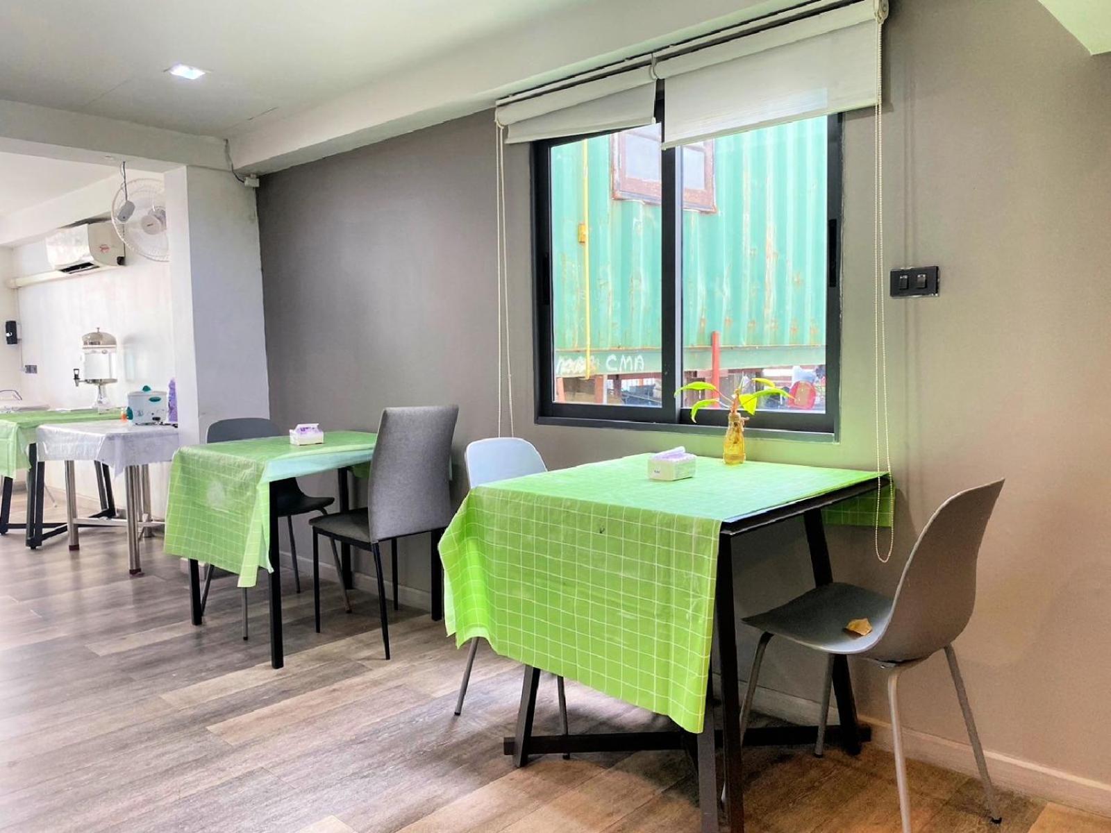 Baan Kun Mhor Hostel บ้านคุณหมอโฮสเทล Bangkok Ngoại thất bức ảnh